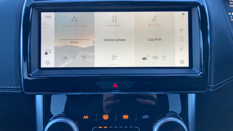 Jaguar XE 2.0 D200 R-Dynamic SE 4dr Auto Diesel Saloon